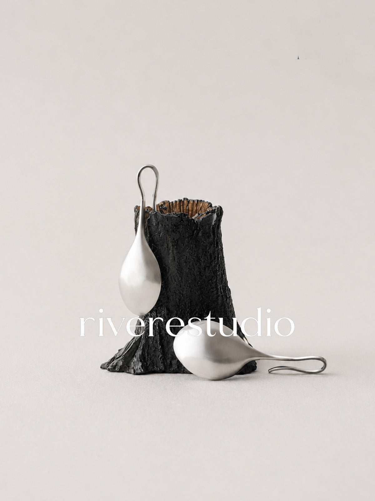 Linea Minimal Statement Earrings